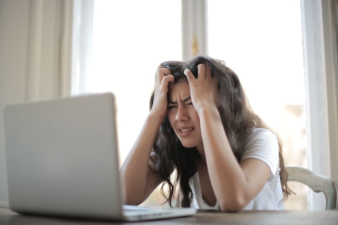 Waspadai Timbulnya Jerawat Akibat Stress!